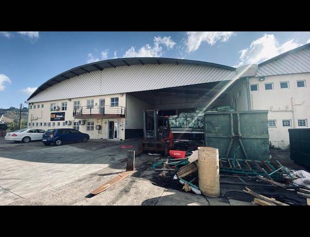 2,302M² WAREHOUSE TO LET IN MAHOGANY RIDGE